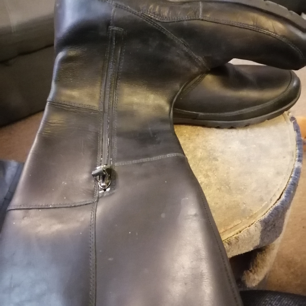 Ladies boots